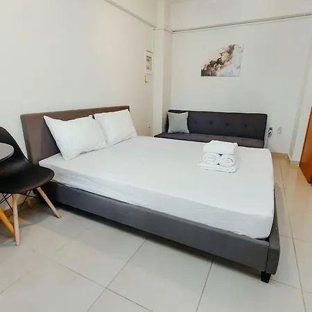 Stylish Retreat 1 Selanik